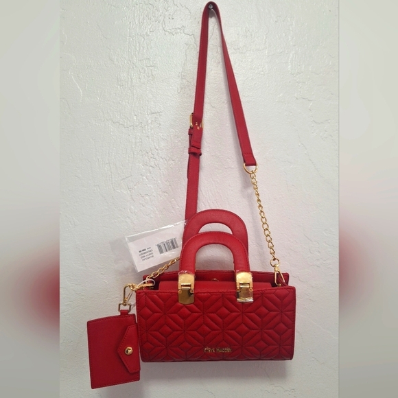 Steve Madden Red Detachable Straps Crossbody Hand Purse NWT - Picture 1 of 13